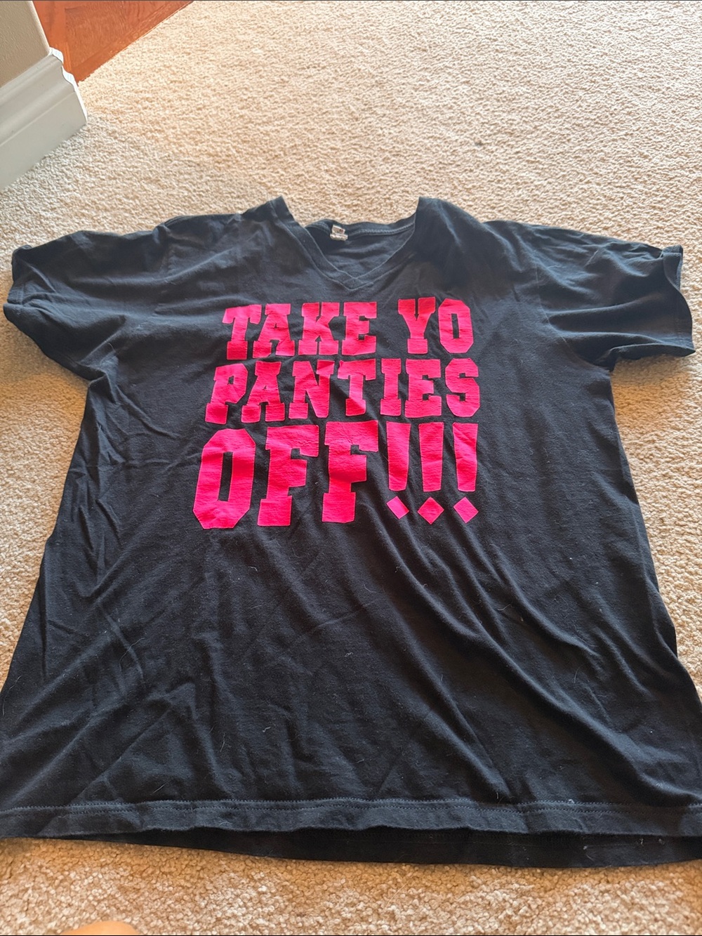 Forever 21 Black Short-Sleeve Tee with Hot Pink Graphic